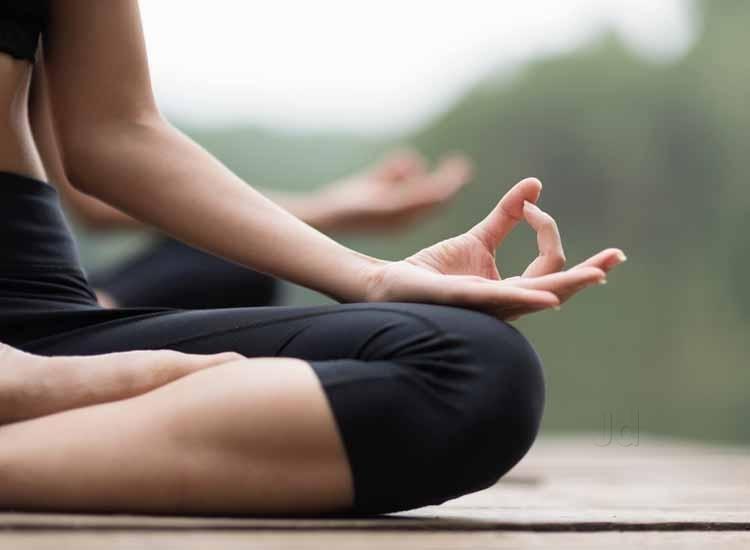 How Tennis Players Can Benefit from Yoga